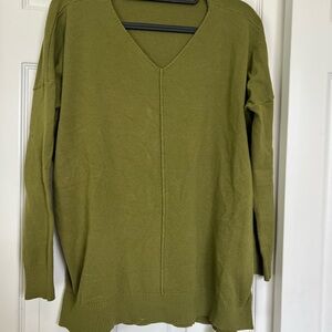 Urban Daizy Olive Green V-Neck Women's Sweater